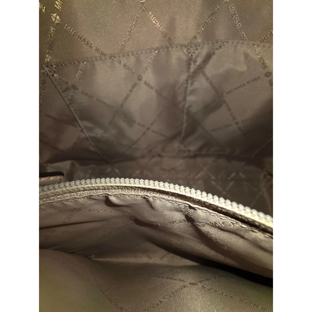 Michael Kors Joan Large Slouchy Shoulder Bag - Picture 9 of 10